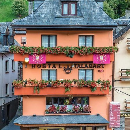 Hostal Talabart Les Bagian luar foto