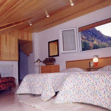 Hostal Talabart Les Bagian luar foto