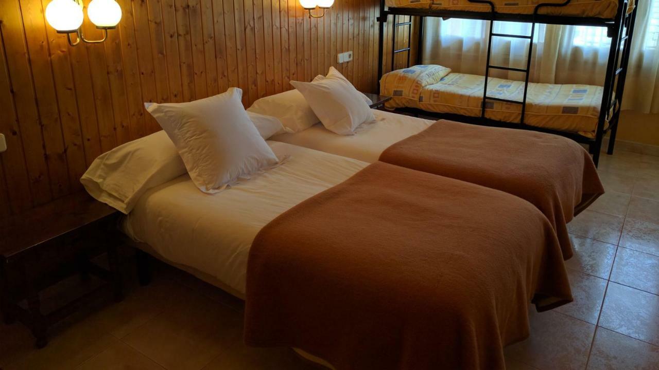 Hostal Talabart Les Bagian luar foto