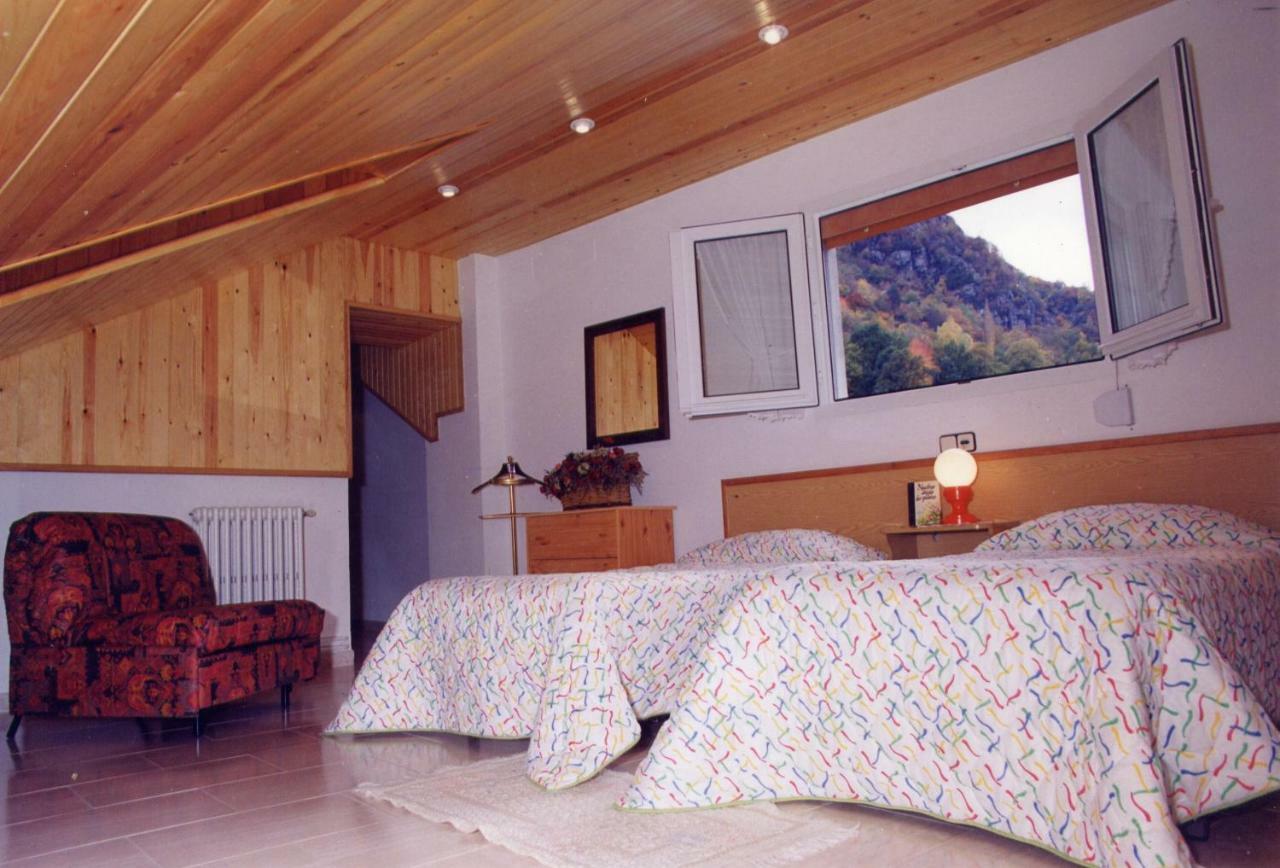 Hostal Talabart Les Bagian luar foto