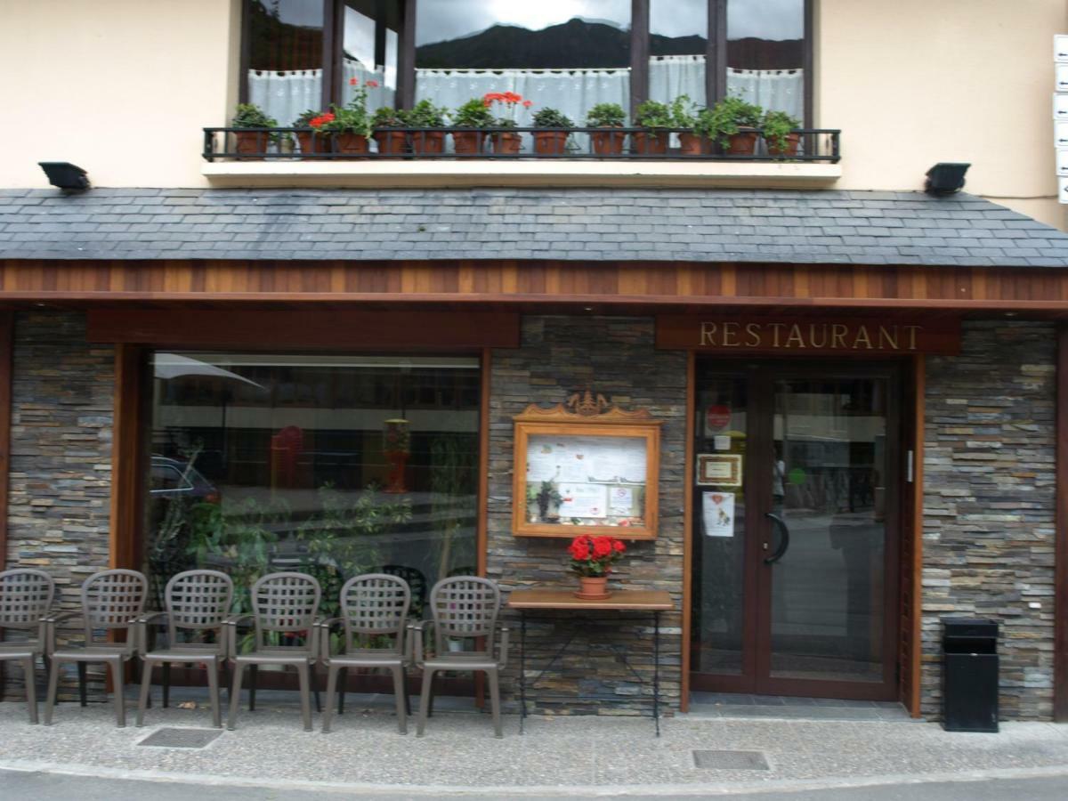 Hostal Talabart Les Bagian luar foto