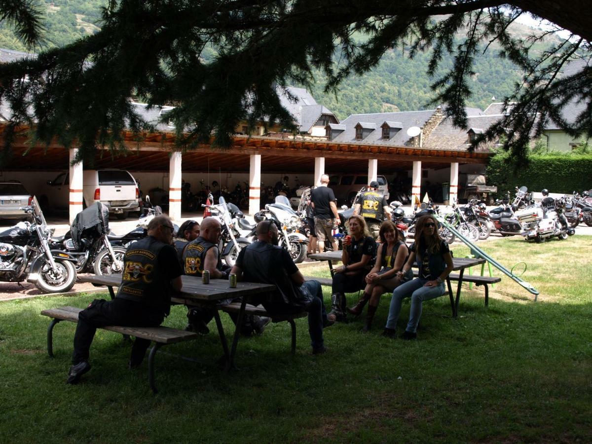Hostal Talabart Les Bagian luar foto