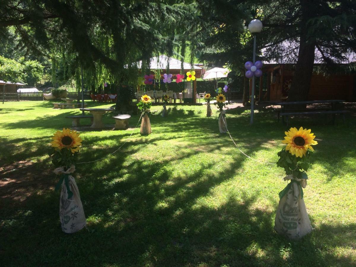 Hostal Talabart Les Bagian luar foto
