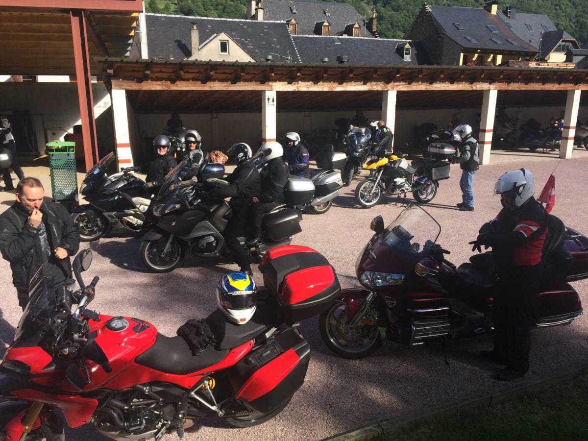 Hostal Talabart Les Bagian luar foto