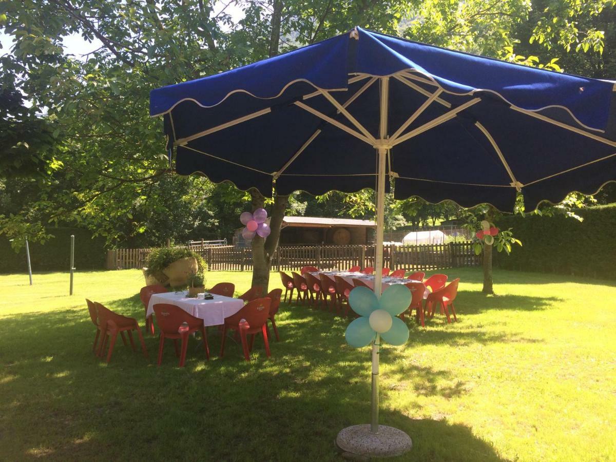 Hostal Talabart Les Bagian luar foto